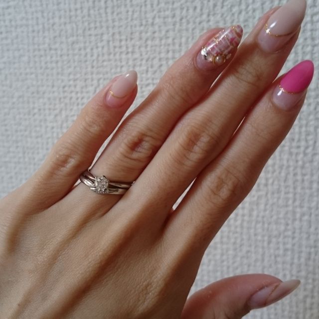 【アイプリモ(I-PRIMO)の口コミ】 毎日つけるものなのでつけ心地を大事にしました。
婚約指輪と結婚指輪の重…