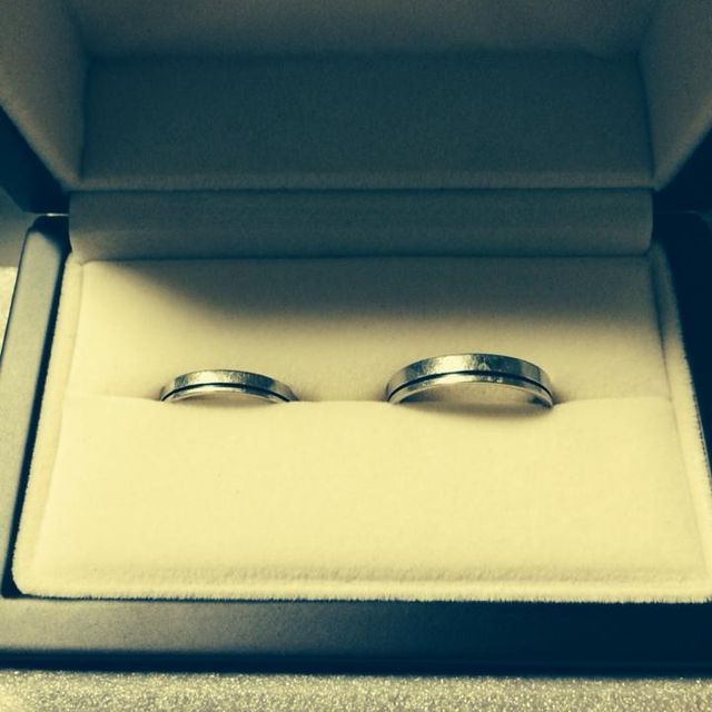 【Something Blue(サムシングブルー)の口コミ】 たくさんありすぎてすごく悩みましたが、太めの指輪と決めており、そうい…