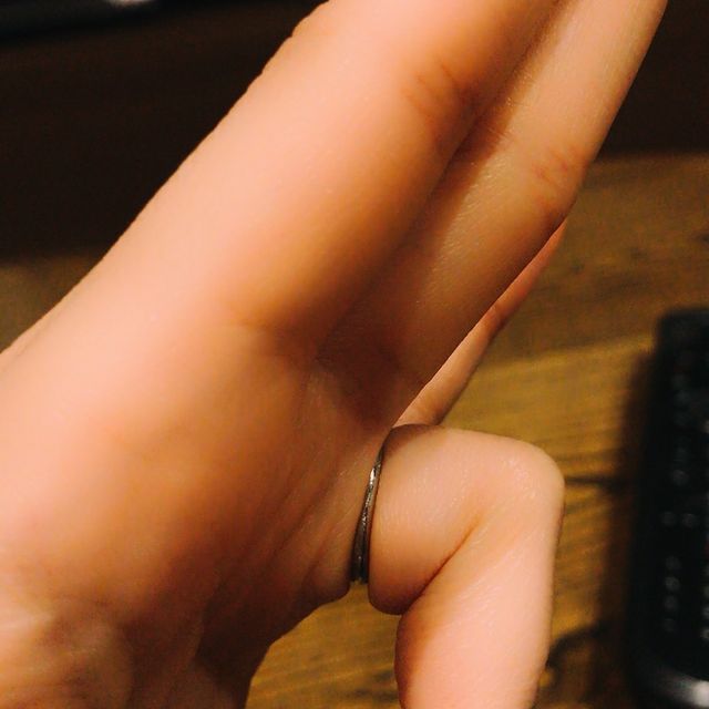 【アイプリモ(I-PRIMO)の口コミ】 シンプルかつ指が綺麗に見えるので選びました。また、常時身につけていた…