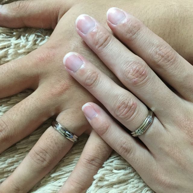 【N.Y.NIWAKA(ニューヨークニワカ)の口コミ】 ストーンなしの指輪を探していて、キラキラとしたカッティングが素敵だと…