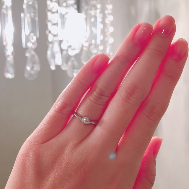 【アイプリモ(I-PRIMO)の口コミ】 流行り廃りなく、ずっと付けられる様に、シンプルなデザインにしました。…