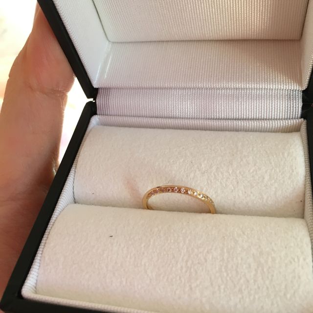 【Galopine & Galopin(ガロピーネガロパン)の口コミ】 婚約指輪がイエローゴールドのものにした為、結婚指輪も合わせたイエロー…