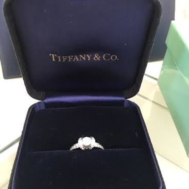 【ティファニー(Tiffany & Co.)の口コミ】 幼いころからTiffanyに憧れがあり、婚約指輪は絶対にここの指輪がいいと決…