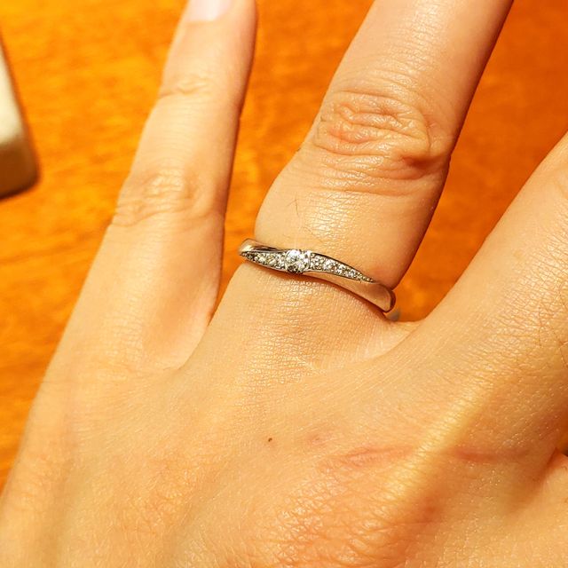 【TRECENTI(トレセンテ)の口コミ】 デザインが他店んにはない大きいダイヤが中央について気に入ってます。プ…