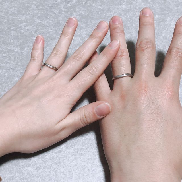 【銀座ダイヤモンドシライシの口コミ】 一生付けていく結婚指輪なのでやっぱりお揃いで似たデザインがいいとなっ…