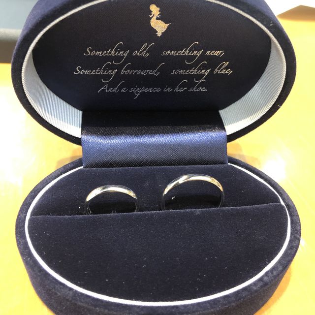 【Something Blue(サムシングブルー)の口コミ】 指が綺麗に見える細身でシンプルなタイプの指輪を探していていました。こ…