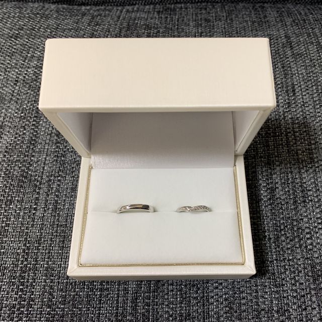 【宝寿堂(ほうじゅどう)の口コミ】 先にこちらで婚約指輪を購入していたため、重ね付け出来る結婚指輪を提案…