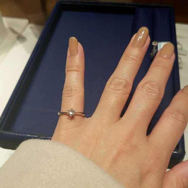 【銀座ダイヤモンドシライシの口コミ】 ダイヤモンドの土台の高さ、ダイヤモンドの4Cのグレードもさることながら…