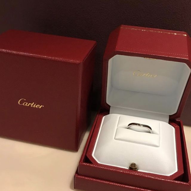 【カルティエ(Cartier)の口コミ】 やはり、結婚指輪はカルティエと昔から決めていたのもありブランドを絞っ…