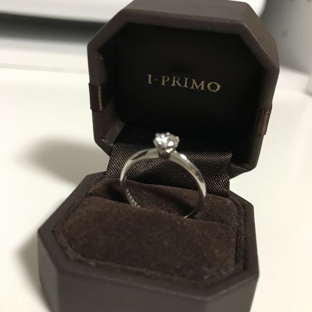 【アイプリモ(I-PRIMO)の口コミ】 【価格とデザインについて】
当時3万の婚約指輪を購入しました！デザイン…