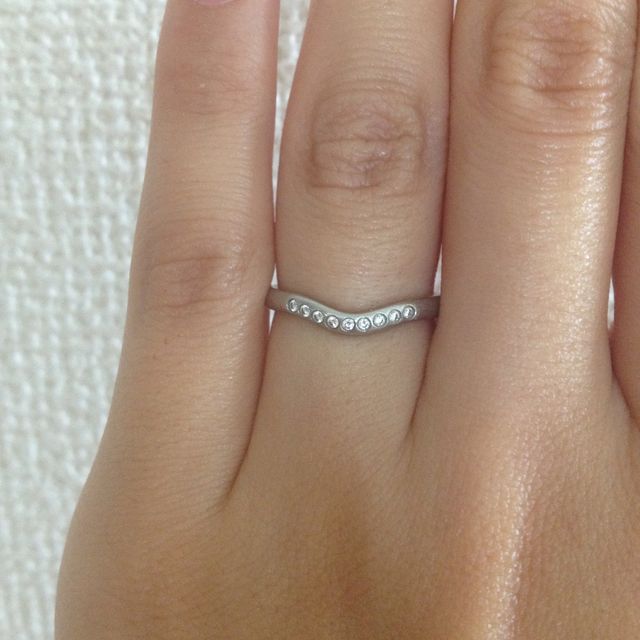 【ティファニー(Tiffany & Co.)の口コミ】 店頭て見たときはあまり好みではないと思っていました。主人がこの指輪を…