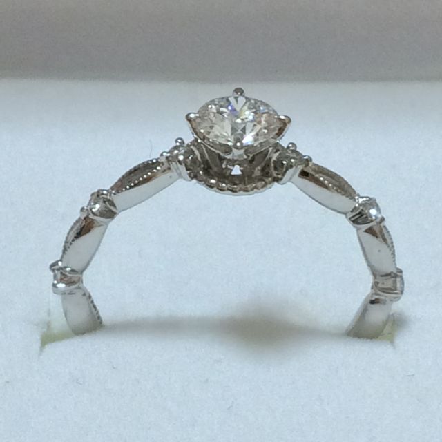 【１／ｆ エフブンノイチの口コミ】 ネットや銀座のブライダルリングのお店を沢山まわって、やっと自分の気に…