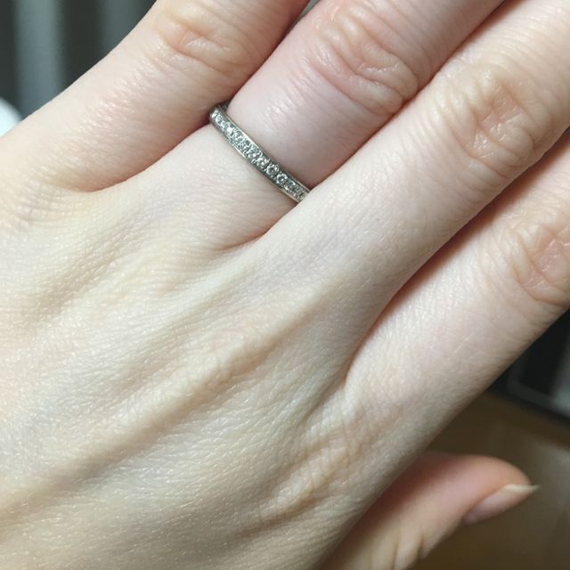 【4℃ BRIDAL(ヨンドシーブライダル)の口コミ】 キラキラしていて、輝いているところに一目惚れしました！結婚指輪は、結…