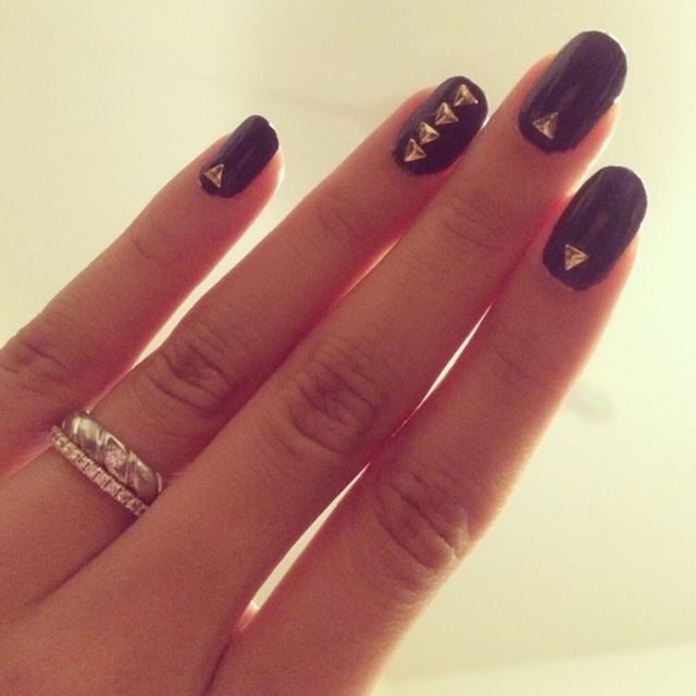 【ショーメ(CHAUMET)の口コミ】 ゴールドのエターナルと合うものを探していたのでゴールドのリングを中心…