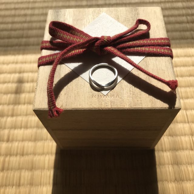 【俄(にわか)の口コミ】 夫と指輪を選ぼうとなった時に俄を初めて知りました。二人ともブランドコ…