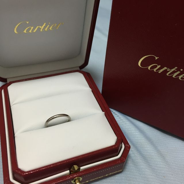 【カルティエ(Cartier)の口コミ】 当初から結婚指輪はカルティエで買おうと思っており、クラシカルなデザイ…