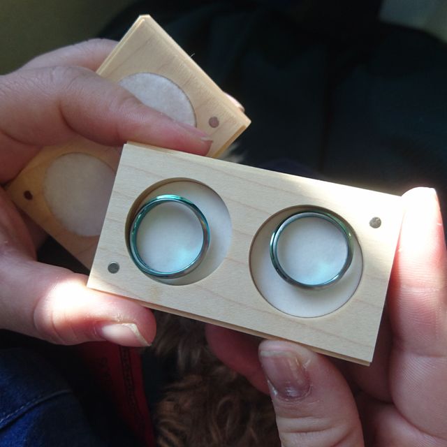 【SORA(ソラ)の口コミ】 最初は奥さんは指輪は興味ない感じだったんですが、私がチタンの指輪を探…