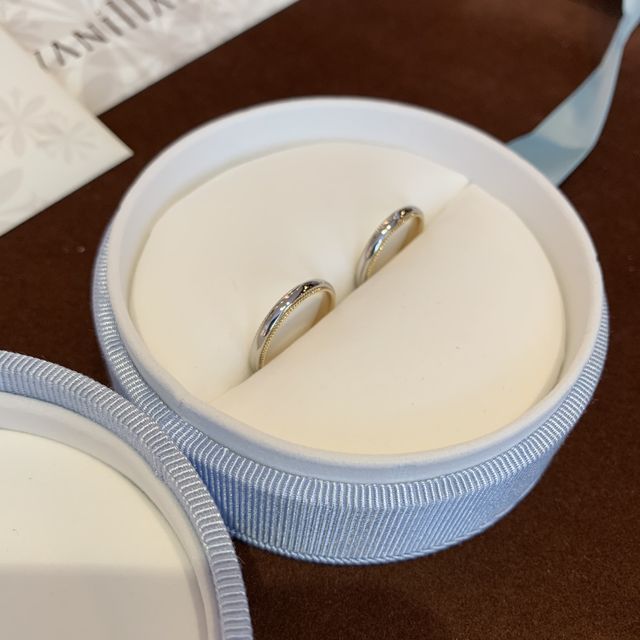 【【閉業】フラー・ジャコー(FURRER-JACOT)の口コミ】 僕が裏面につや消し加工をしているもの、妻がちゃんとしたブランドでキラ…