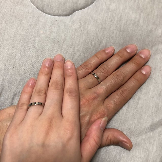 【NINA RICCI(ニナリッチ)の口コミ】 ほぼ一目惚れでした。
指輪のブラインドをほとんど知らなかったので
たく…