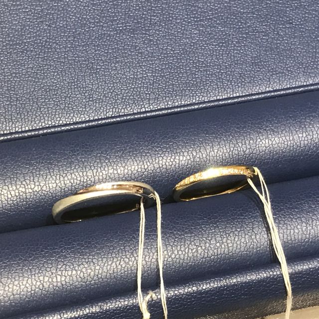 【銀座ダイヤモンドシライシの口コミ】 シンプルでありながら、デザイン性があること。ストレート、ウェーブどち…