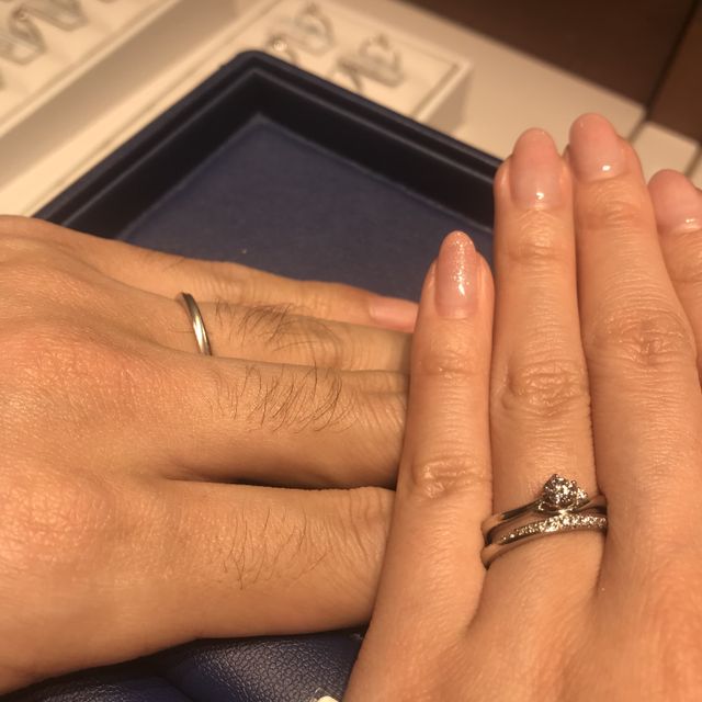 【銀座ダイヤモンドシライシの口コミ】 指輪を選んでいく中でびっくりしたのが
彼もわたしも最初から最後まで
「S…