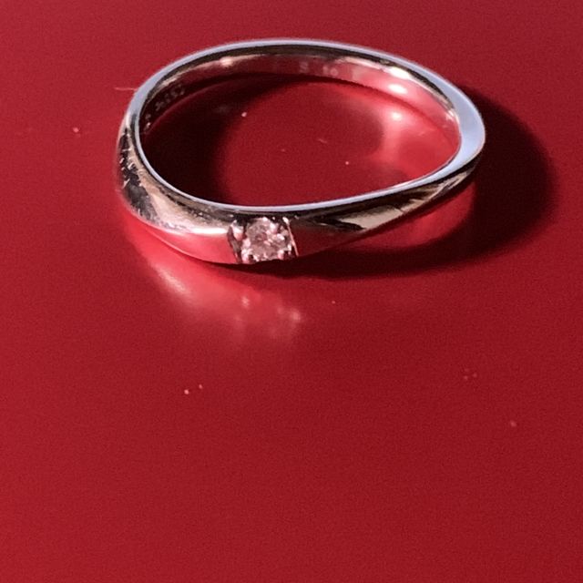 【4℃ BRIDAL(ヨンドシーブライダル)の口コミ】 実は結婚指輪といっても２回目の記念指輪でしたので、以前のものとは違う…