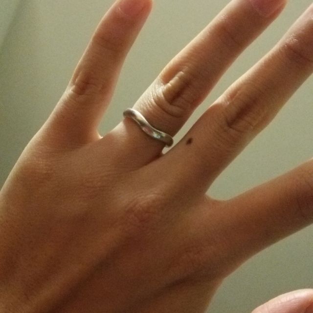 【ティファニー(Tiffany & Co.)の口コミ】 シンプルなのがいいという私たちの意見にぴったりのものでした。ただシン…