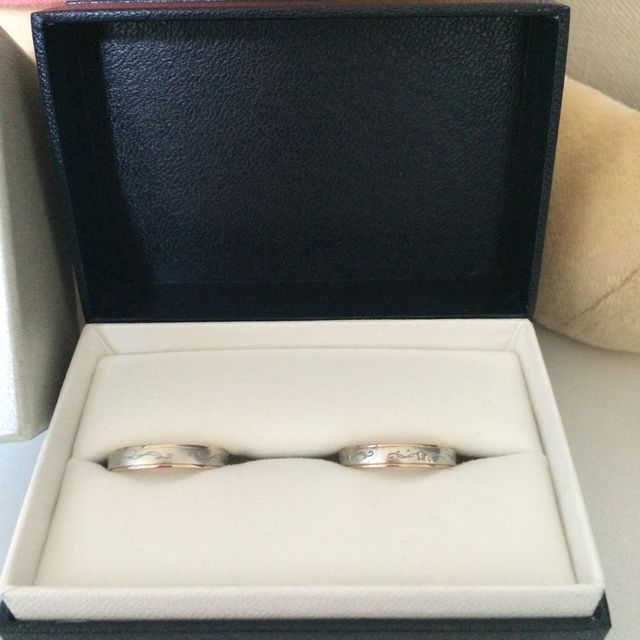 【ミルフローラ(Milluflora)の口コミ】 この指輪はお店で見て一目惚れで決めました。大好きなピンクゴールドが少…