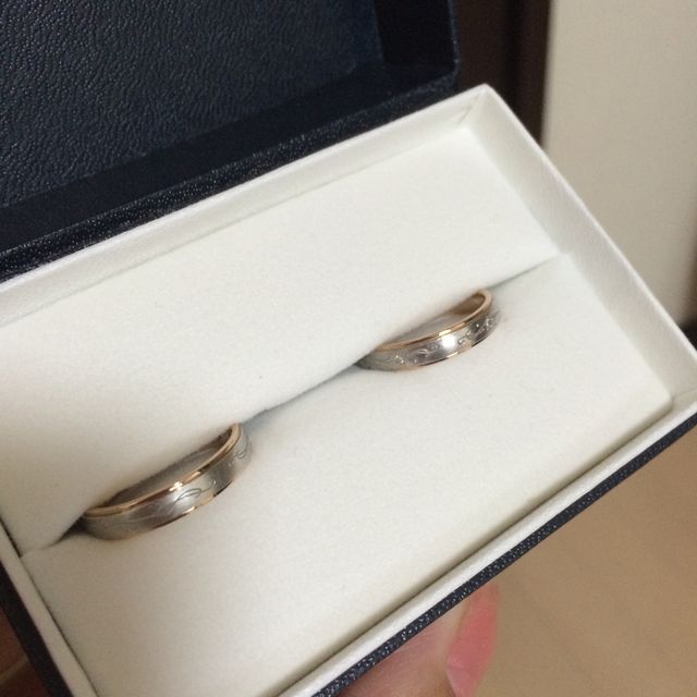 【ミルフローラ(Milluflora)の口コミ】 この指輪はお店で見て一目惚れで決めました。大好きなピンクゴールドが少…