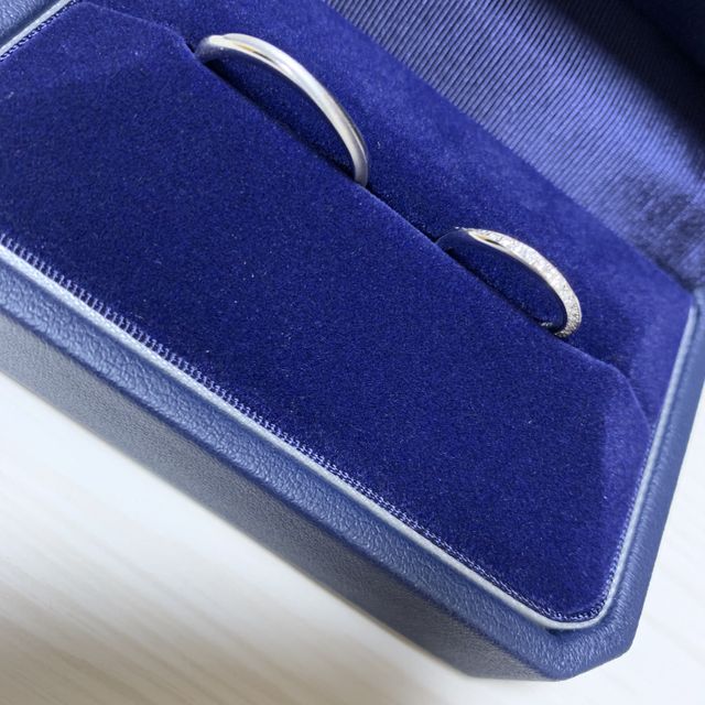 【銀座ダイヤモンドシライシの口コミ】 指輪のデザインと細さに一目惚れしました
旦那さんとふたりでたくさんの指…