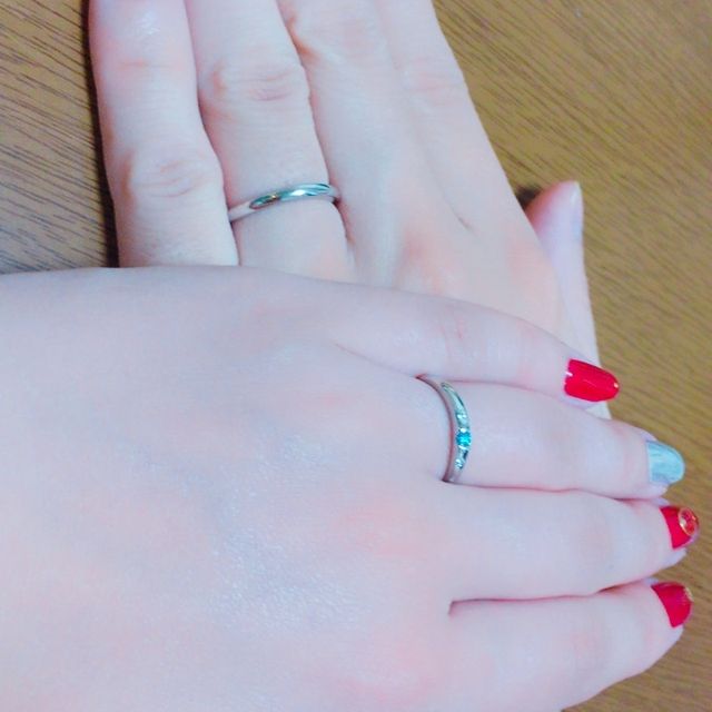 【Douxmiere bijou SOPHIA(ドゥミエール ビジュソフィア)の口コミ】 お店に入り即決でした。SWEETBLUEDIAMONDという種類で自分のは真ん中にブ…