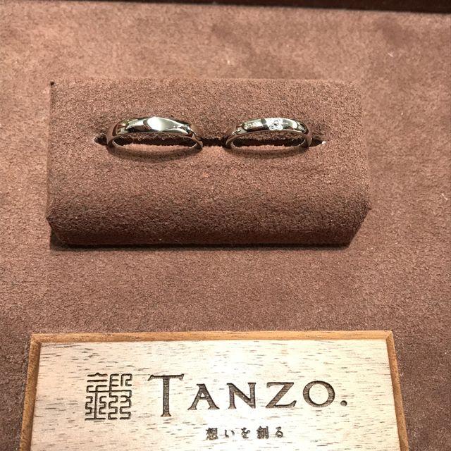 【TANZO.(鍛造指輪)の口コミ】 鍛造製法は鋳造製法と比較し、とても頑丈であること。
他ブランドと比較し…