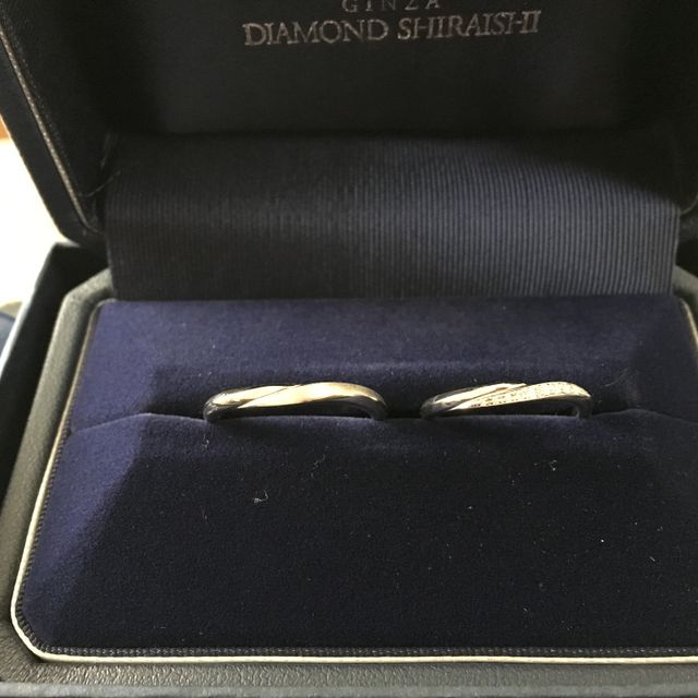 【銀座ダイヤモンドシライシの口コミ】 指輪はスターリー２本です。 婚約指輪と同時に購入しました。 オプション…