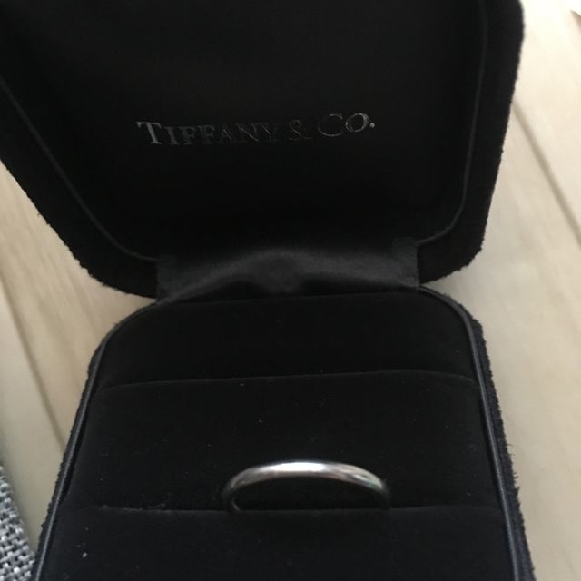 【ティファニー(Tiffany & Co.)の口コミ】 婚約指輪をちゃんと貰ったので、結婚指輪はダイヤ等ついていないものと決…