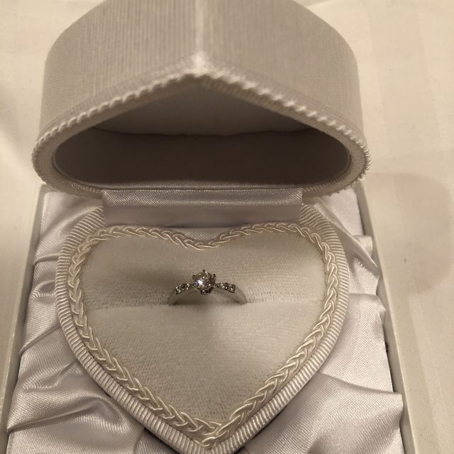 【WATANABE / 卸商社直営　渡辺の口コミ】 指輪のデザインと価格です！
数十件色んなブランドを見ましたがデザインが…