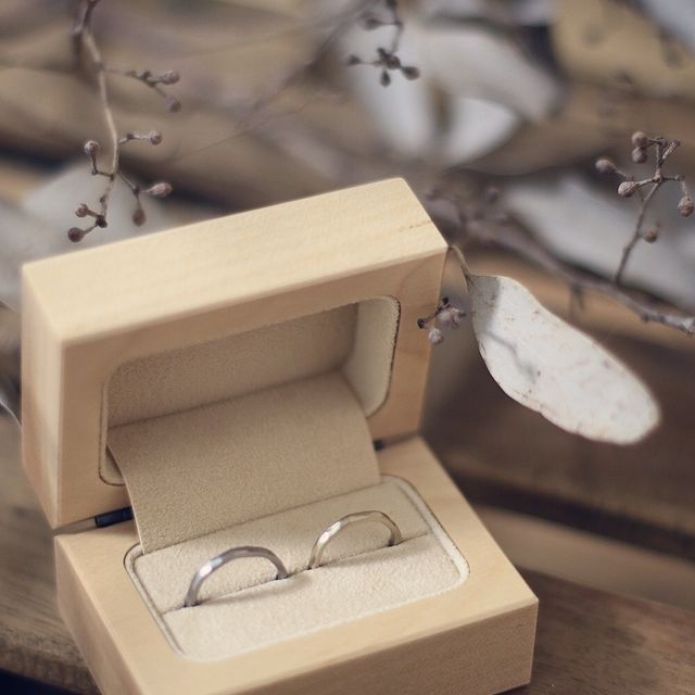 【uchimari(ウチマリ)の口コミ】 シャンパンゴールドとブラックゴールドなど他店舗ではない素材のバリエー…