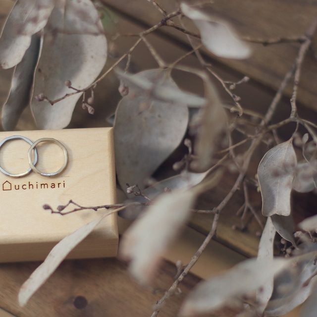 【uchimari(ウチマリ)の口コミ】 シャンパンゴールドとブラックゴールドなど他店舗ではない素材のバリエー…