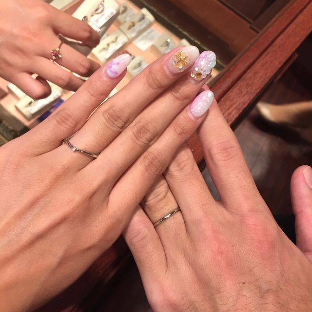 【ケイウノ ブライダル(K.UNO BRIDAL)の口コミ】 ディズニーのプリンセスシリーズの結婚指輪を試着しました。
既製品ではあ…