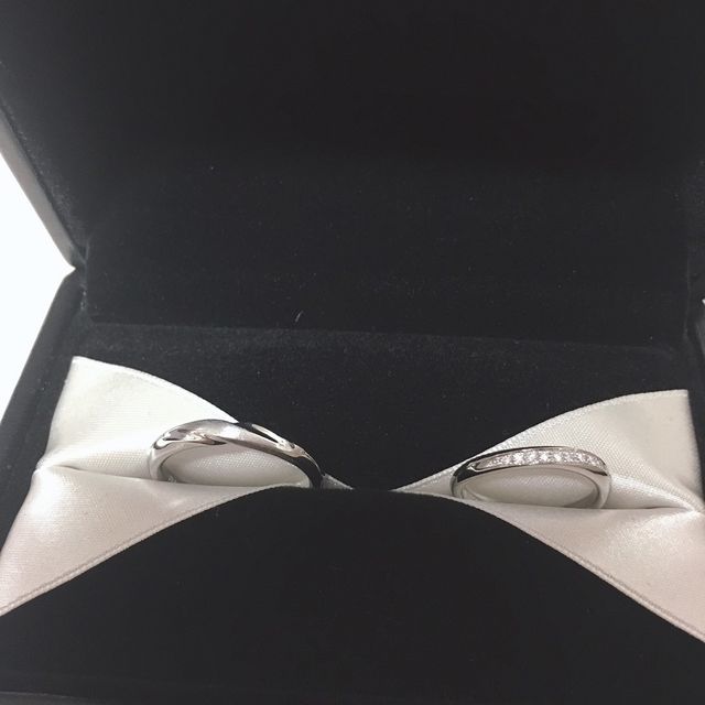 【エクセルコダイヤモンド(EXELCO DIAMOND)の口コミ】 指輪のデザインは今流行りのやつにしました。なかなか意見がまとまらず店…