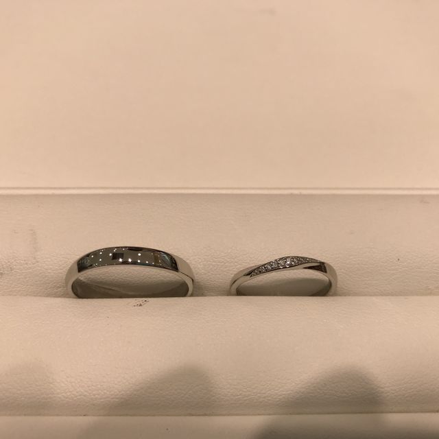 【Wish upon a star(ウィッシュアポンアスター)の口コミ】 星に願いを、のコンセプトが気に入りこちらのブランドに決めました。
デザ…