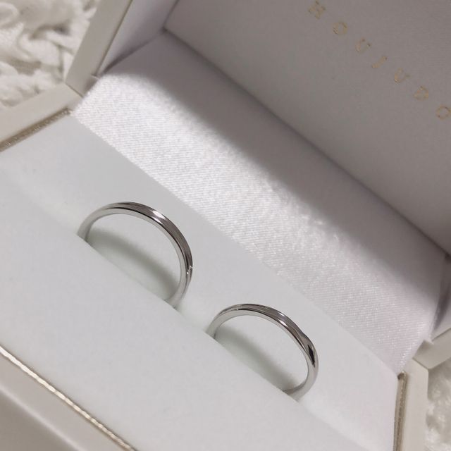 【宝寿堂(ほうじゅどう)の口コミ】 飽きのこないデザインと価格帯できめました。ダイヤを入れるか入れないか…