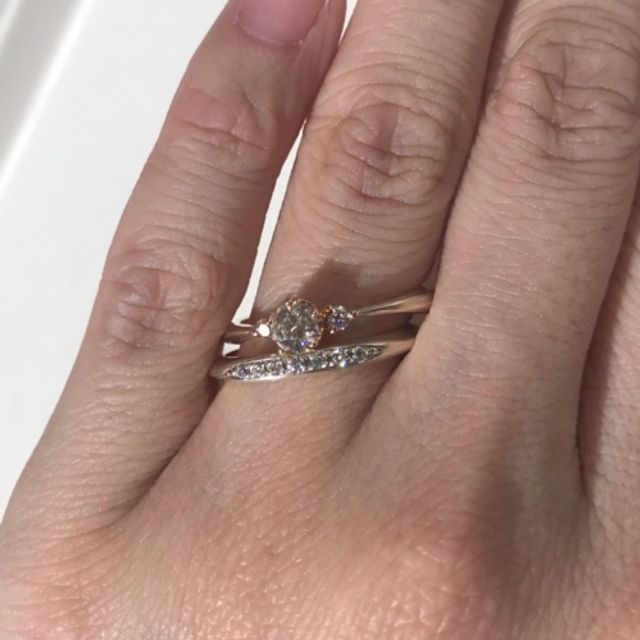 【杢目金屋(もくめがねや)の口コミ】 シンプルなフォルムが上品で和の雰囲気を感じさせるデザインです。結婚指…