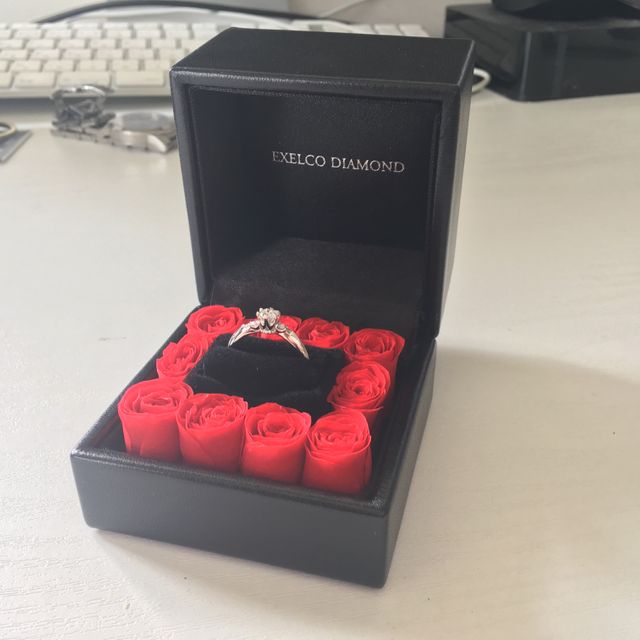 【エクセルコダイヤモンド(EXELCO DIAMOND)の口コミ】 何店舗か見た中で、良いデザインの指輪に巡り会えたのが決めてです。
・5…