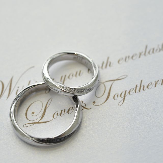 【Ponte Vecchio(ポンテヴェキオ)の口コミ】 夫はダイヤなどの宝石が入っているのは柄じゃないと言っていたものの、ブ…