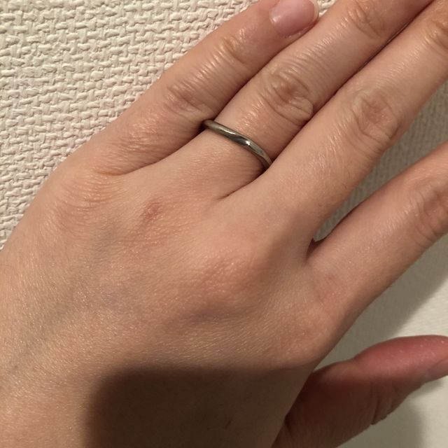 【ケイウノ ブライダル(K.UNO BRIDAL)の口コミ】 デザインが1番の決め手でした。シンプルだけど波のモチーフがマット加工に…