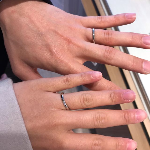 【CHARMY(チャーミー)の口コミ】 ストレートタイプで、女性用にはダイヤが真ん中に一つだけついているタイ…