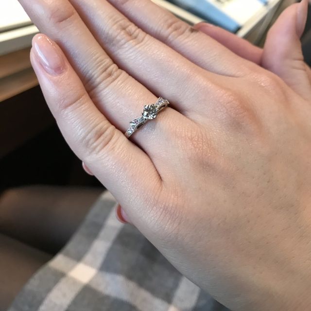 【I's stone(アイズストーン)の口コミ】 リボンのデザインでとってもかわいらしいリングでした。アイズストーンで…