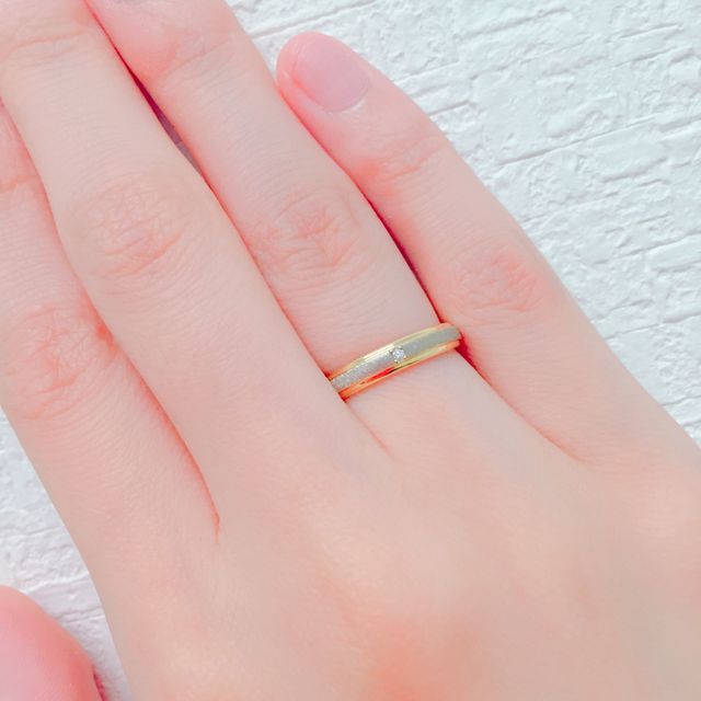 【FISCHER(フィッシャー)の口コミ】 2種類の素材のコンビネーションにツヤ有りの部分とマットの部分の2種類の…