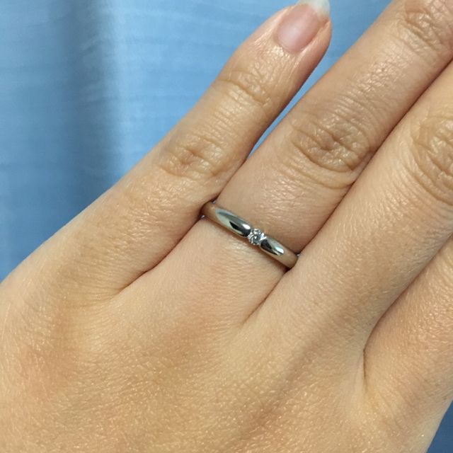 【銀座ダイヤモンドシライシの口コミ】 個人的な感想ではありますが、小粒のダイアモンドが並べられた指輪より、…