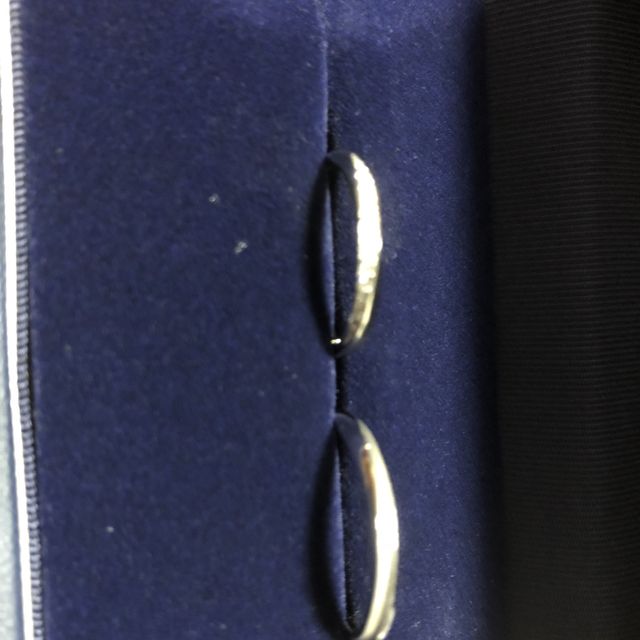 【銀座ダイヤモンドシライシの口コミ】 価格もこちらが指定した範囲の物の中で選んできてくれ、多くのデザインを…